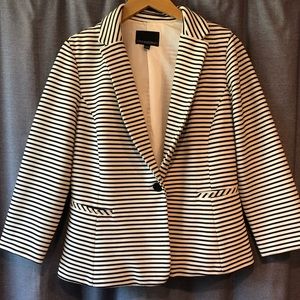 Cynthia Rowley Black/white Striped Blazer, L